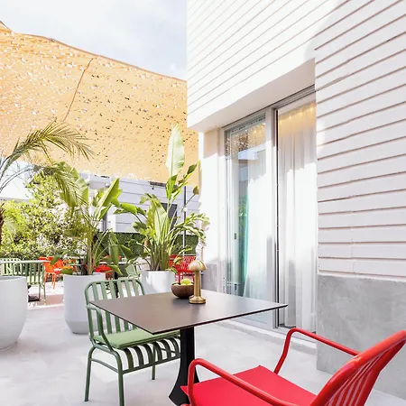 Отель Luff Living - Adult Only 12