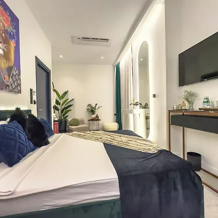 Отель Luff Living - Adult Only 12 *