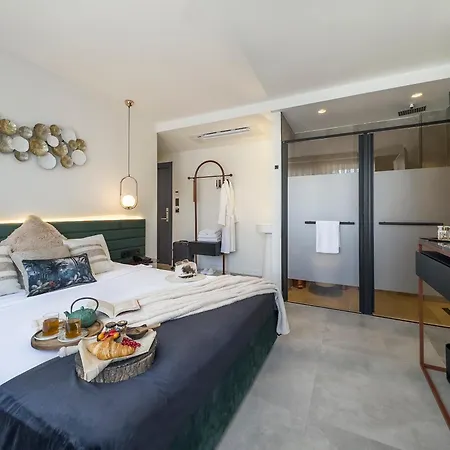 Luff Living & - Adult Only Hotel